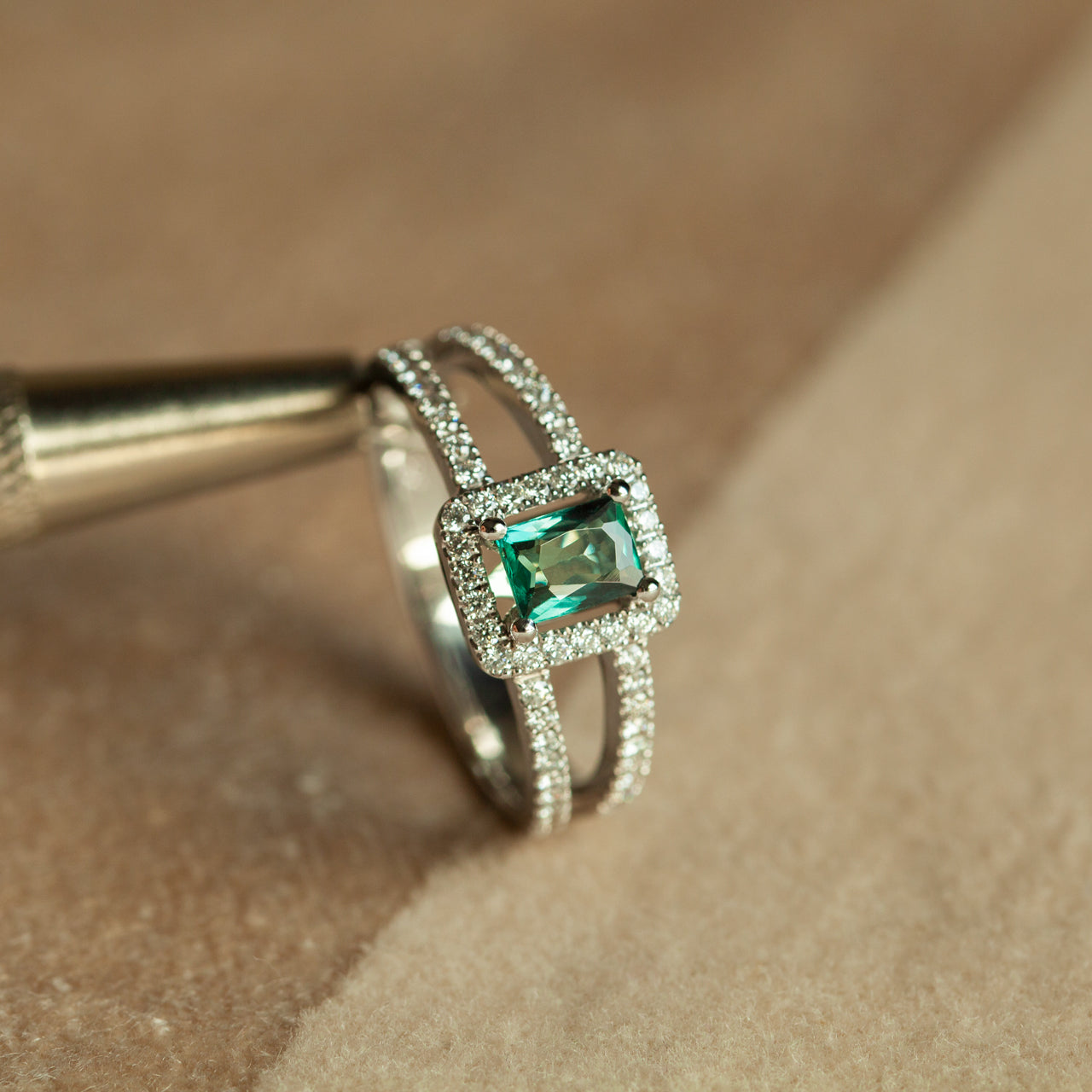 Best Natural Alexandrite Rings Collection - The Alexandrite