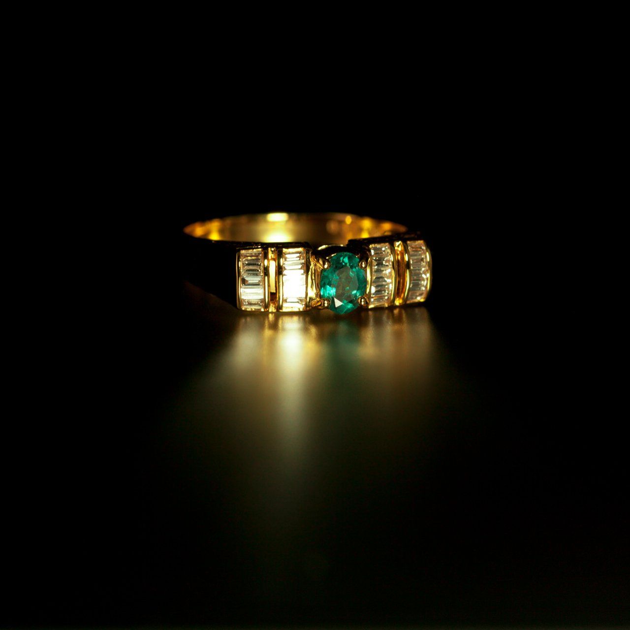 Natural Alexandrite June Birthstone Diamond 18k Yellow Gold Unisex Ring - The Alexandrite