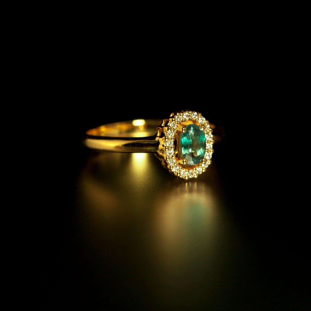 Natural Alexandrite June Birthstone Diamond 18k Yellow Gold Ring - The Alexandrite