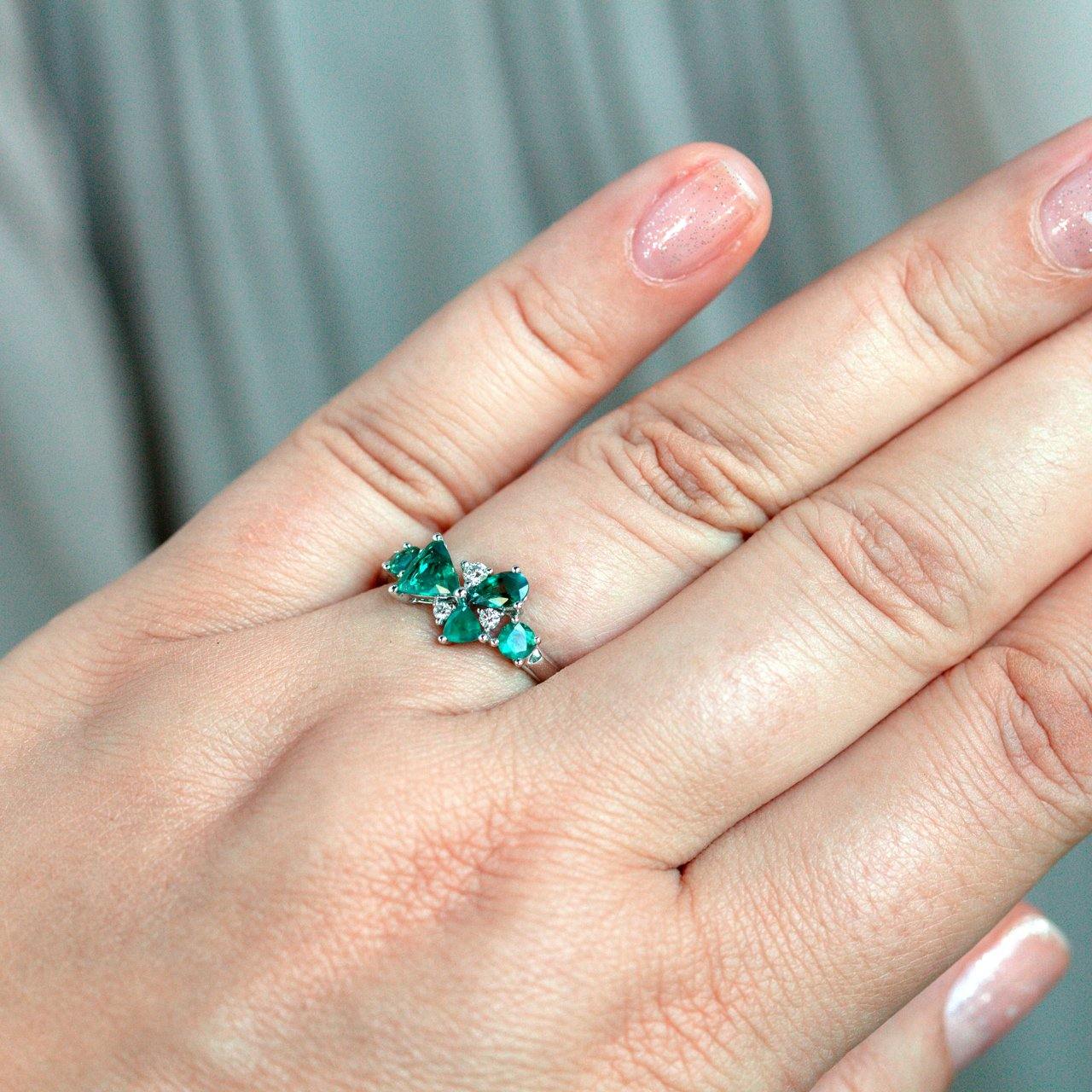 1.36ctw Natural Alexandrite Diamond 18k White Gold Cluster Alexandrite Birthstone Ring, GIA certified - The Alexandrite
