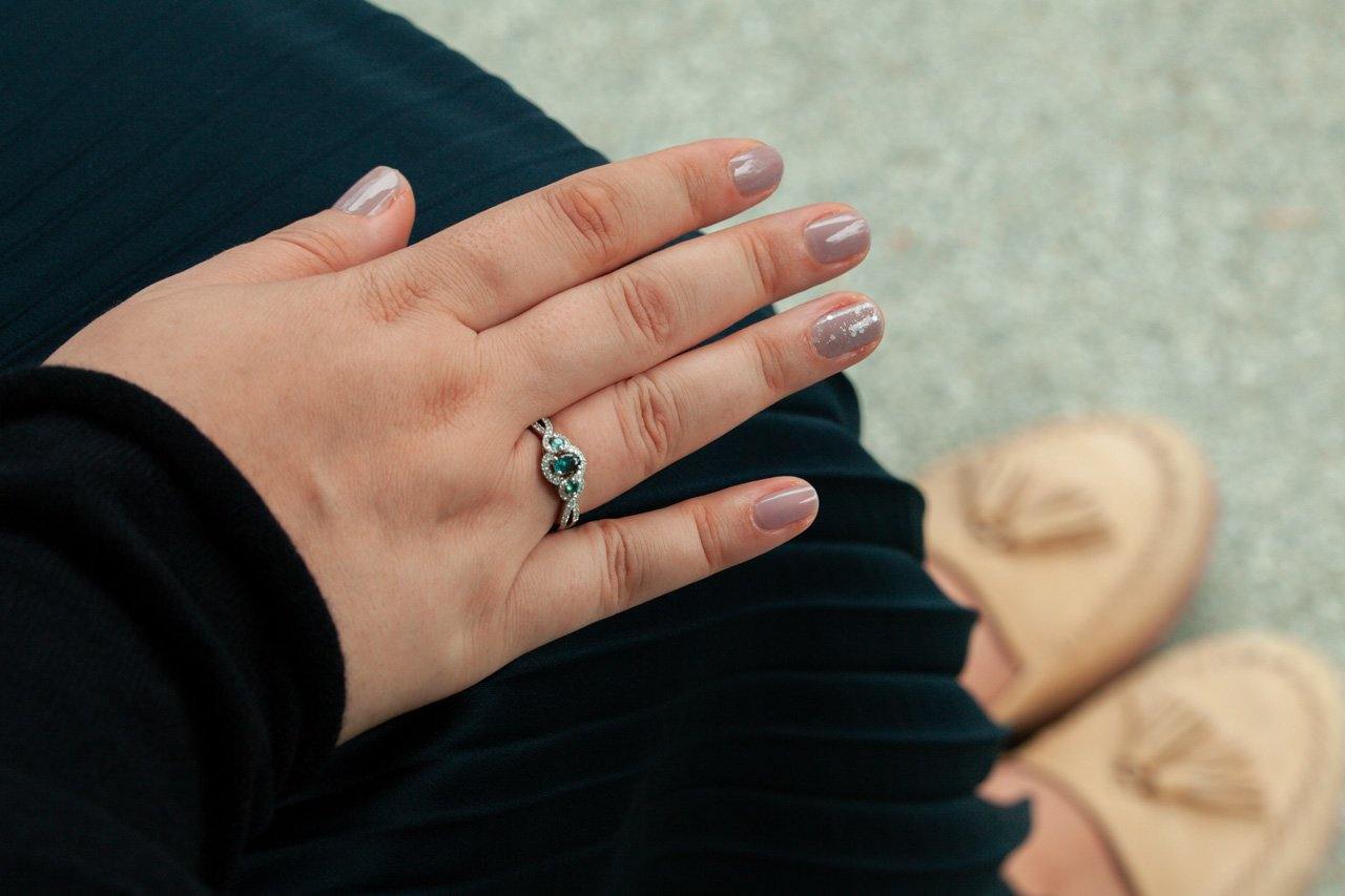Natural Alexandrite Diamond Platinum Ring, GIA certified, 100% Color Change. - The Alexandrite