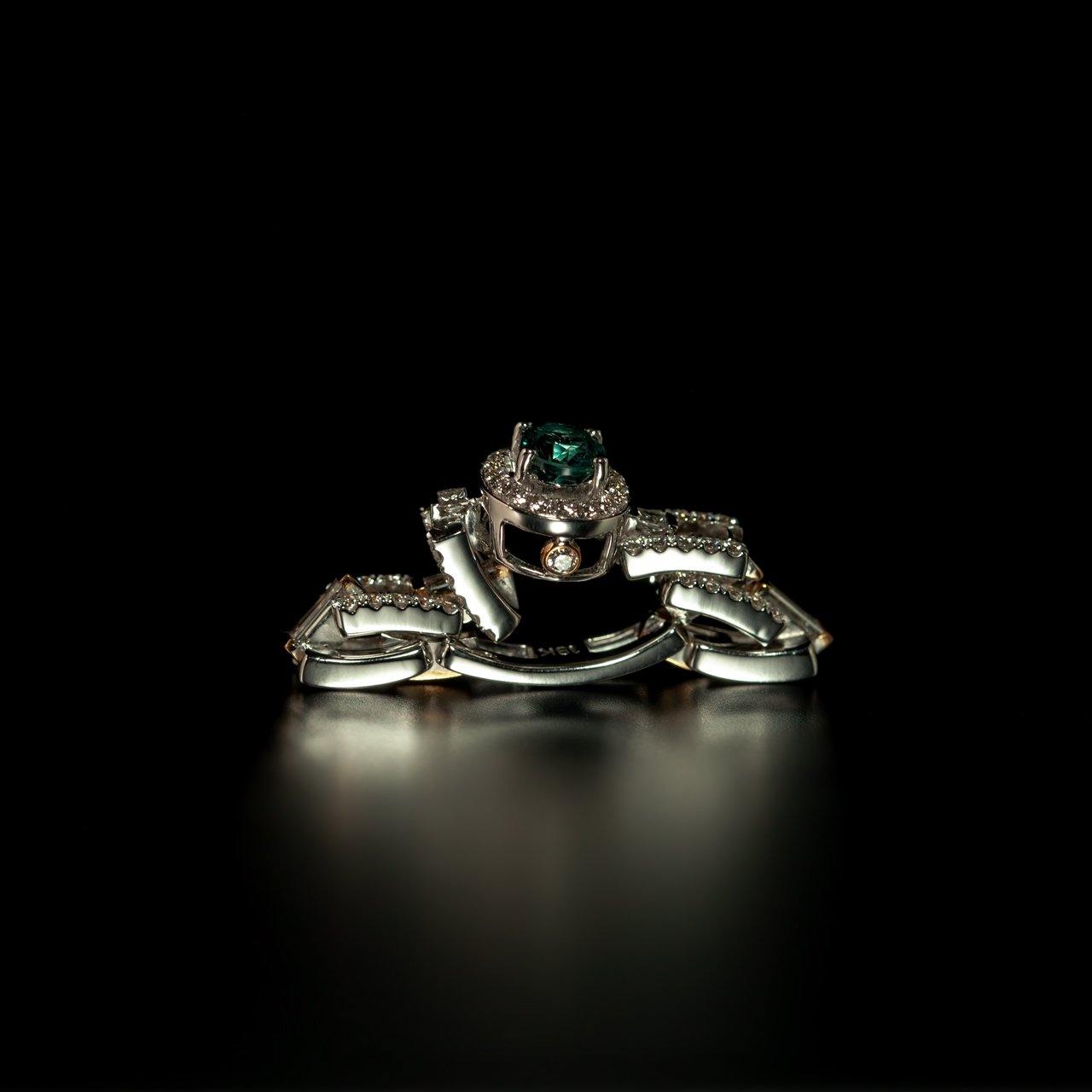 100% Color Change Natural Alexandrite Diamond 18k Multitone Gold Ring, GIA certified - The Alexandrite