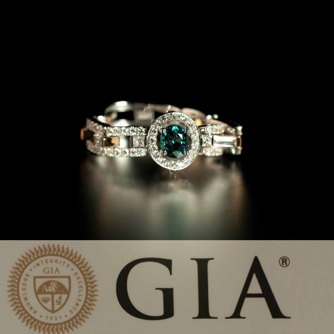 100% Color Change Natural Alexandrite Diamond 18k Multitone Gold Ring, GIA certified - The Alexandrite