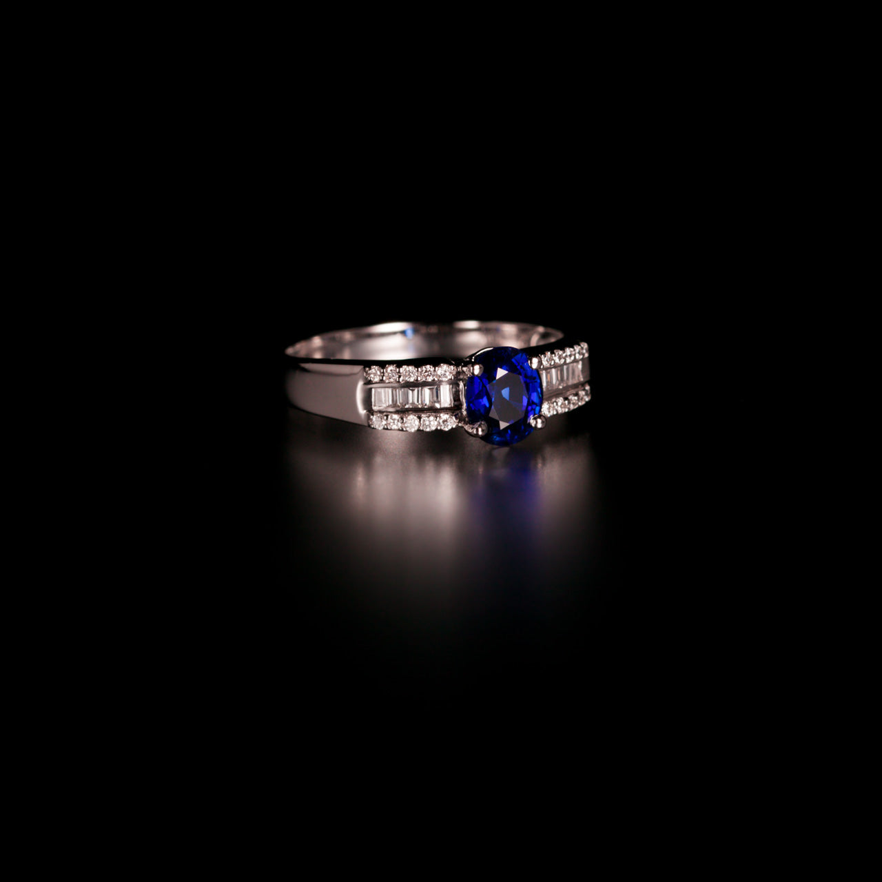 Blue Sapphire 18k White Gold Ring