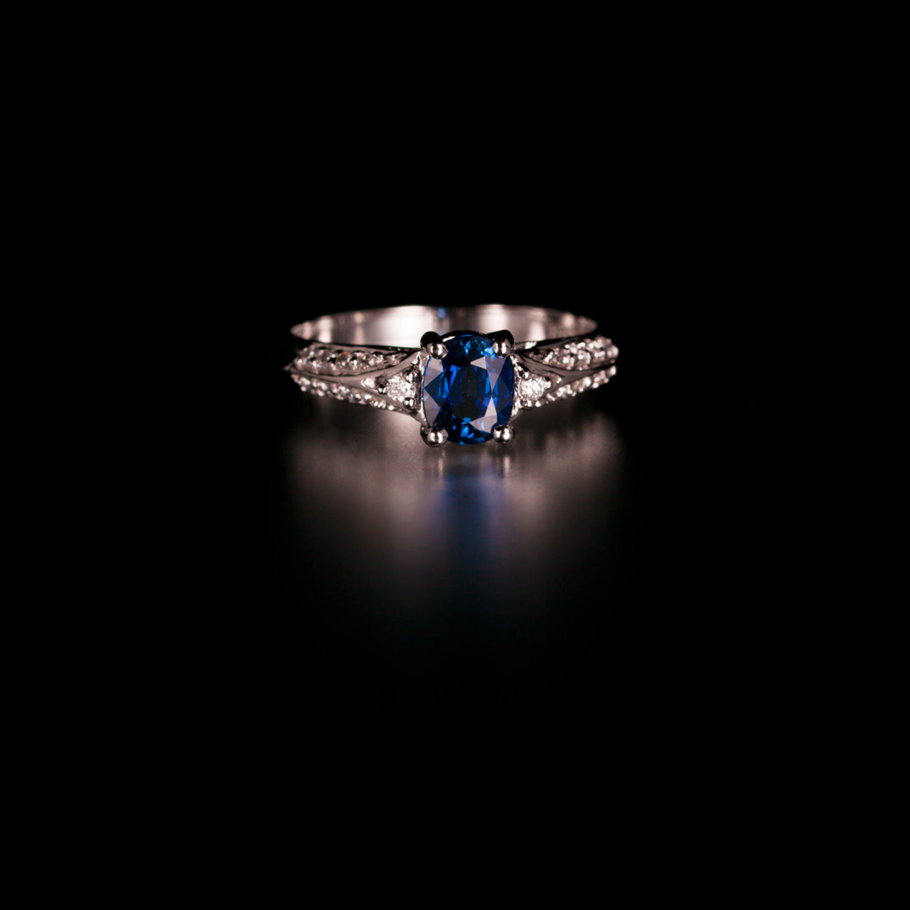 0.98ct Natural Blue Sapphire 18k White Gold Ring