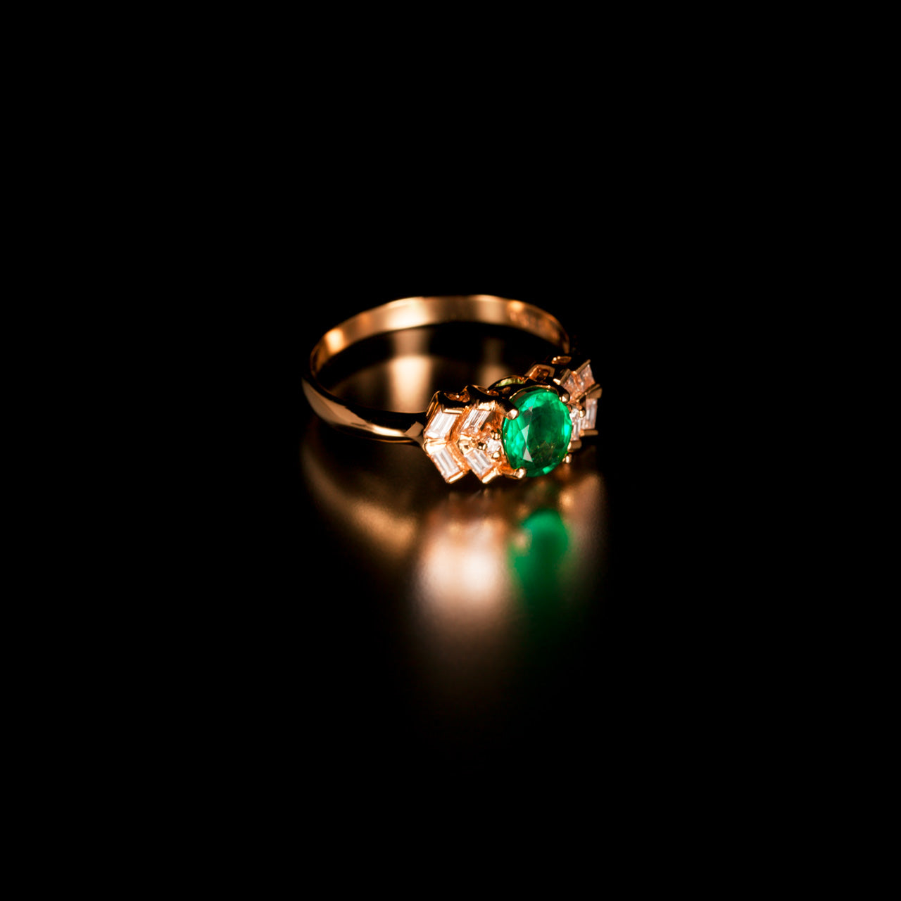 Natural Emerald 18k Yellow Gold Ring