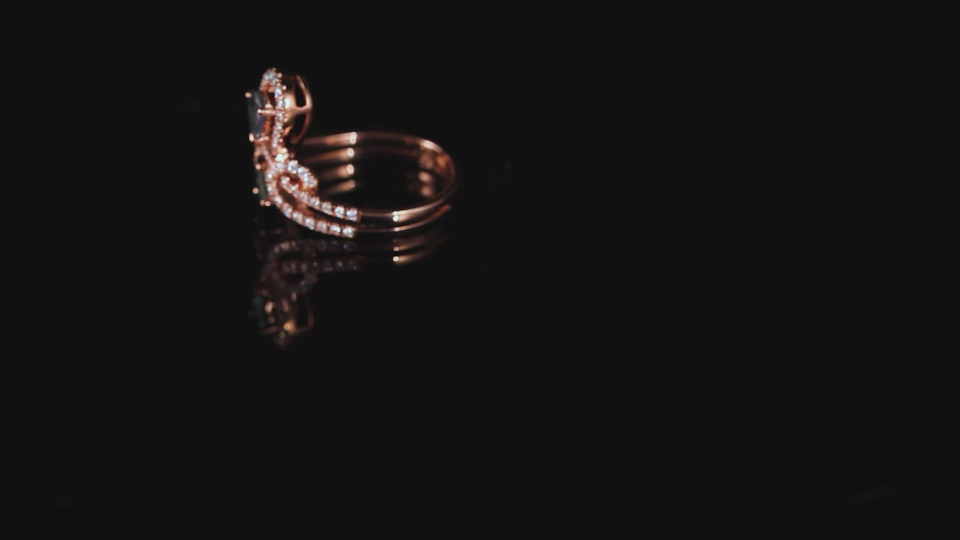 0.54ctw Natural Alexandrite 18k Rose Gold Ring