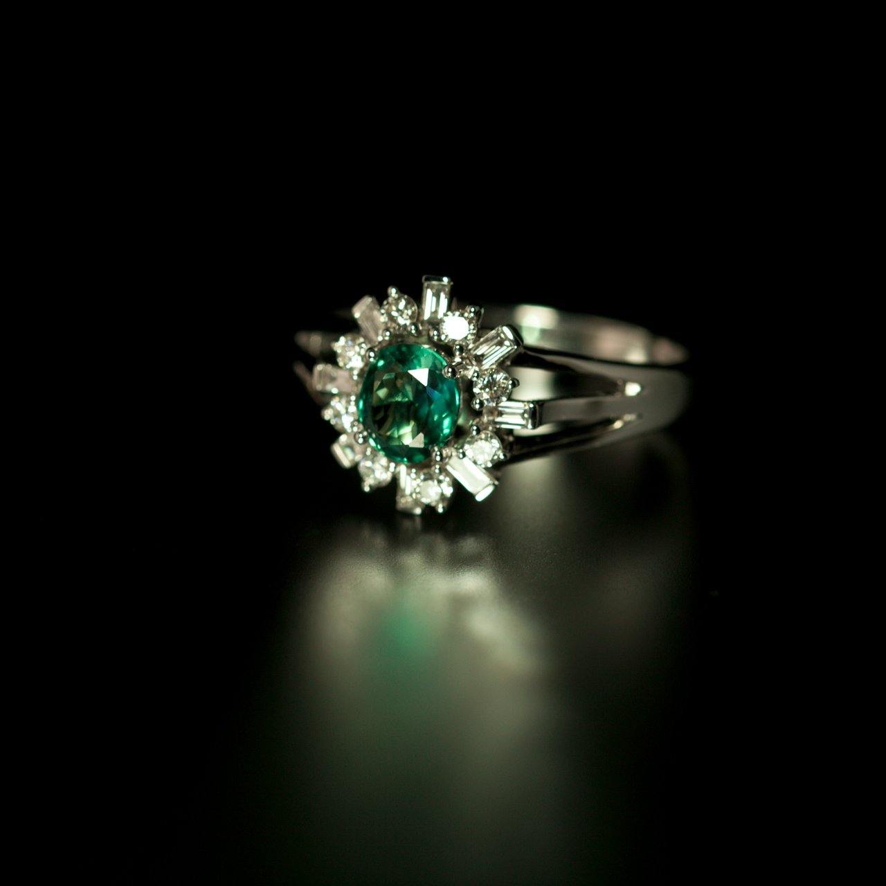 1.23ctw Dazzling Natural Alexandrite Diamond Platinum Engagement Ring - The Alexandrite